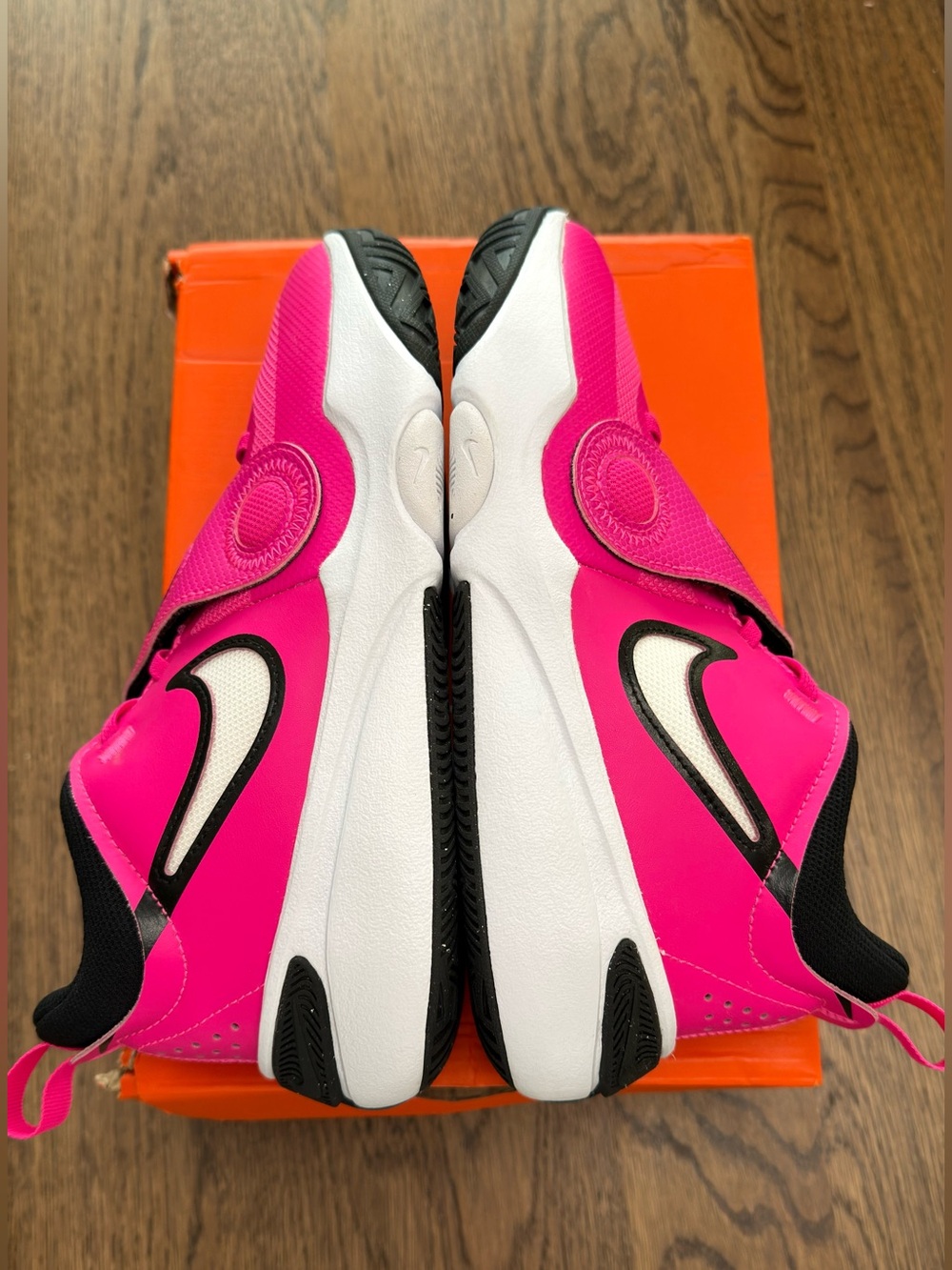 Nike Team Hustle D GS 'Fierce Pink' Basketball Shoes | Youth Size 6Y/Women's 7.5